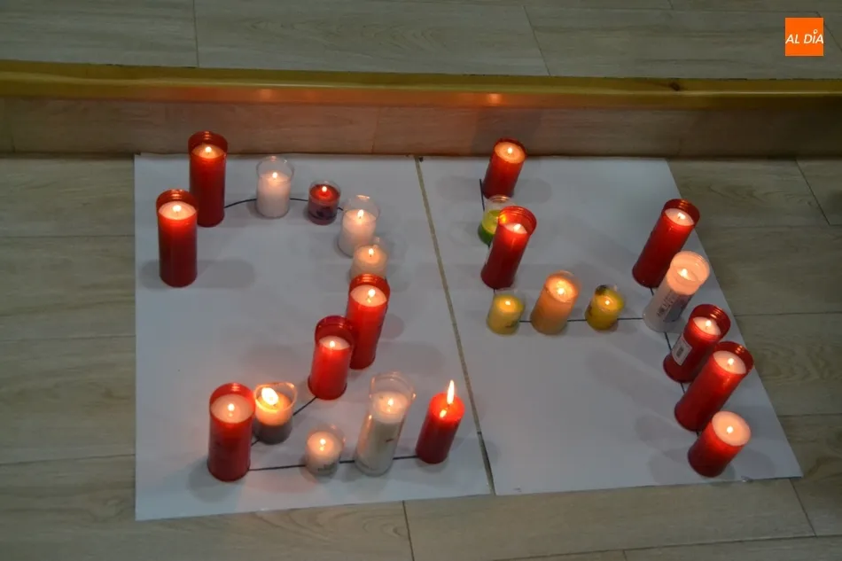 Foto 2 - Manos Unidas crea con sus velas un gran &lsquo;24&rsquo; para iluminar el mundo  