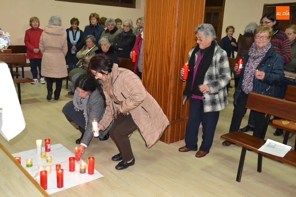 Foto 6 - Manos Unidas crea con sus velas un gran &lsquo;24&rsquo; para iluminar el mundo  