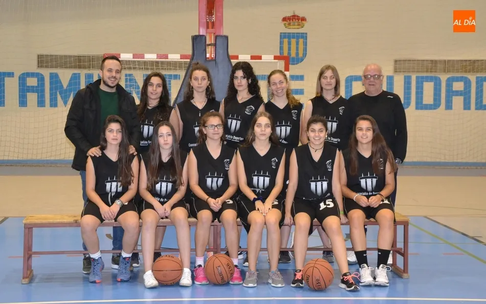 Foto 4 - El equipo Cadete Femenino de Basket estrena el s&aacute;bado la nueva temporada  