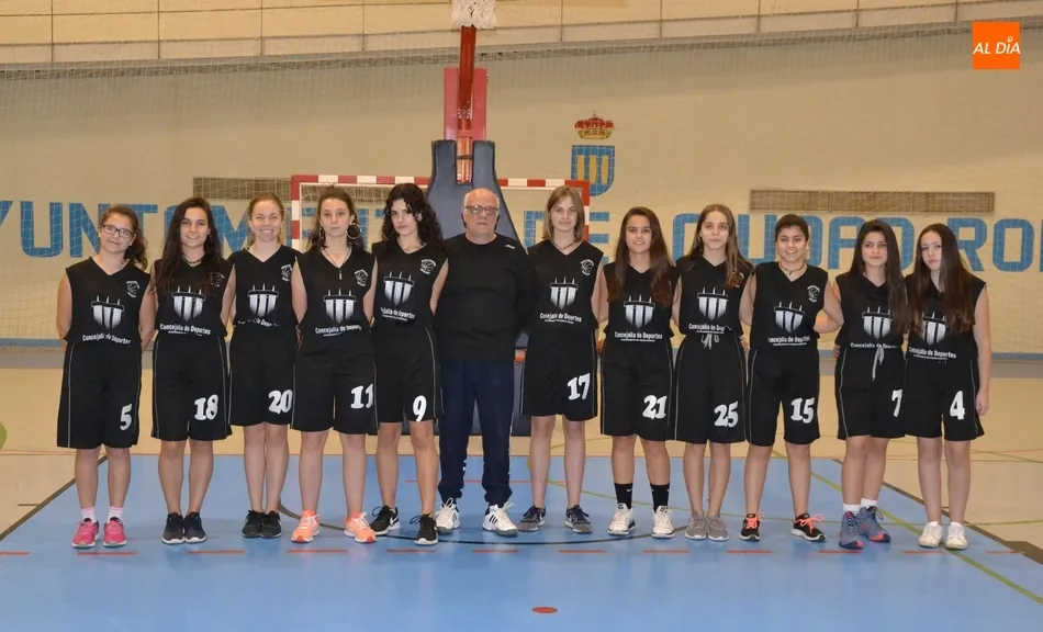 Foto 2 - El equipo Cadete Femenino de Basket estrena el s&aacute;bado la nueva temporada  