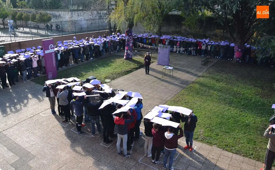 El IES Fray Diego Tadeo ‘Abre la puerta’ a acabar con la violencia de género  