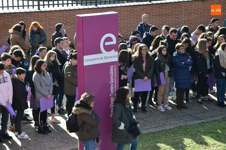 Foto 10 - El IES Fray Diego Tadeo &lsquo;Abre la puerta&rsquo; a acabar con la violencia de g&eacute;nero  
