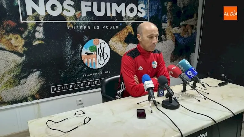 Antonio Calderón durante la rueda de prensa