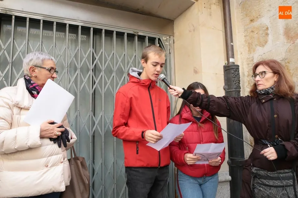 Foto 6 - Alumnos del Fray Luis de Le&oacute;n se suman a los actos Contra la Violencia de G&eacute;nero del Colegio de...