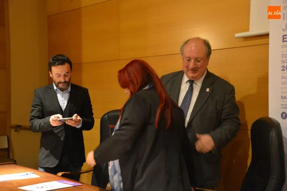 Foto 5 - La Universidad y tres ONG firman un convenio para garantizar los derechos de los ni&ntilde;os  
