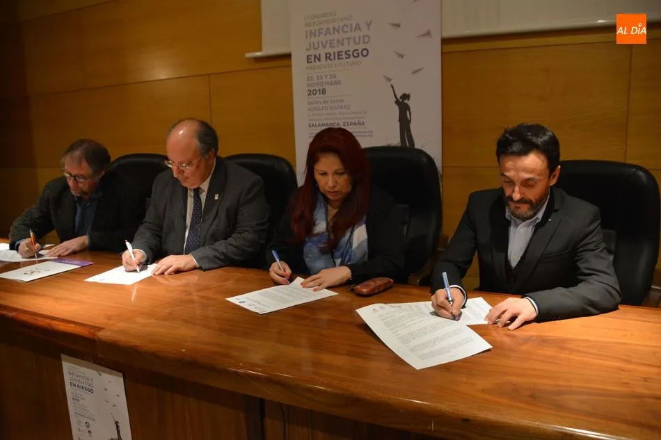 Foto 2 - La Universidad y tres ONG firman un convenio para garantizar los derechos de los ni&ntilde;os  