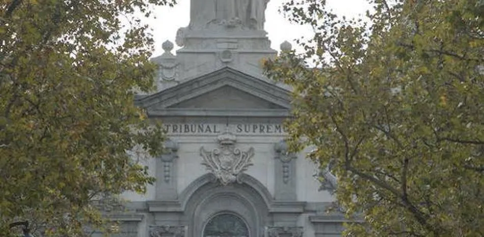 Sentencia del Supremo, que establece que el progenitor pierde el derecho a vivir en la residencia familiar con una nueva pareja