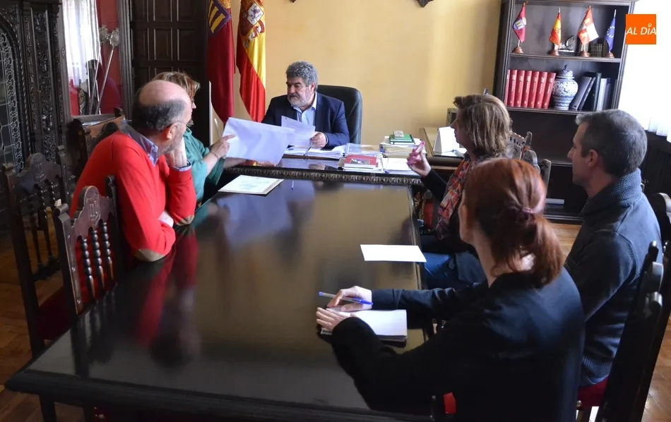 Reunión de la Mesa de Contratación en la mañana del viernes