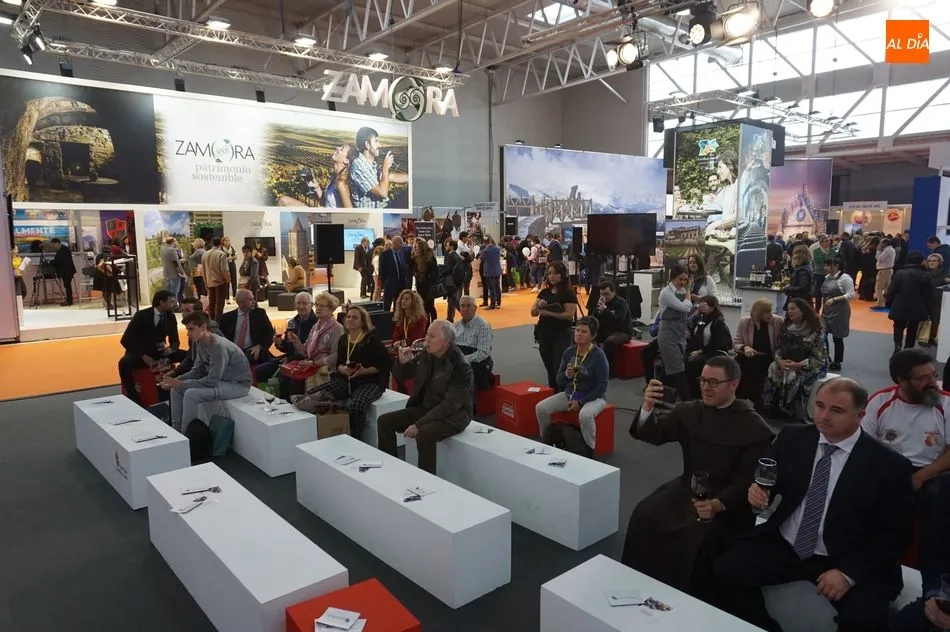 Foto 3 - INTUR brinda a la salud de la Ruta del Vino de la Sierra de Francia