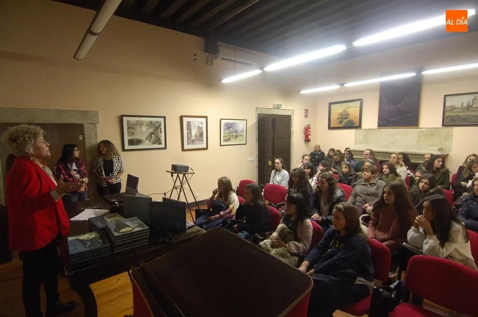 Foto 5 - Ampli hace entrega de los premios de sus concursos de dibujos y relatos cortos  