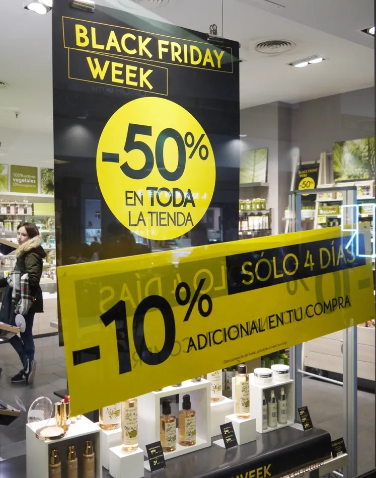 Foto 8 - Los descuentos del Black Friday contin&uacute;an en el Centro Comercial El Tormes este fin de semana  