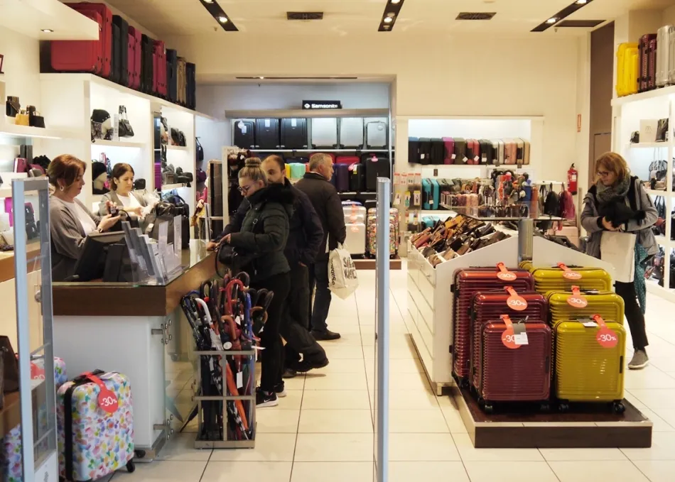Foto 5 - Los descuentos del Black Friday contin&uacute;an en el Centro Comercial El Tormes este fin de semana  