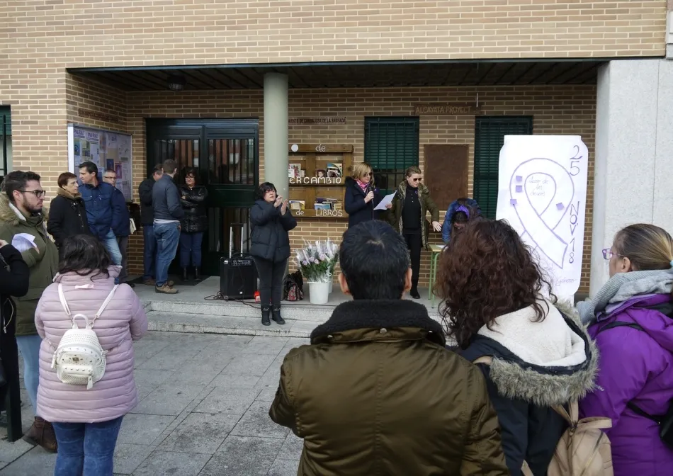 Foto 6 - Carbajosa recuerda la necesidad de denunciar cualquier manifestaci&oacute;n de violencia ejercida contra...