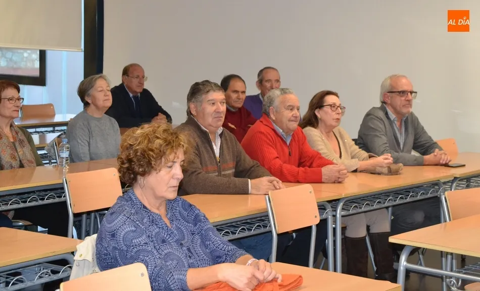 Foto 2 - El programa UniverCiudad se adentra en el nanocosmos de la mano del CSIC  