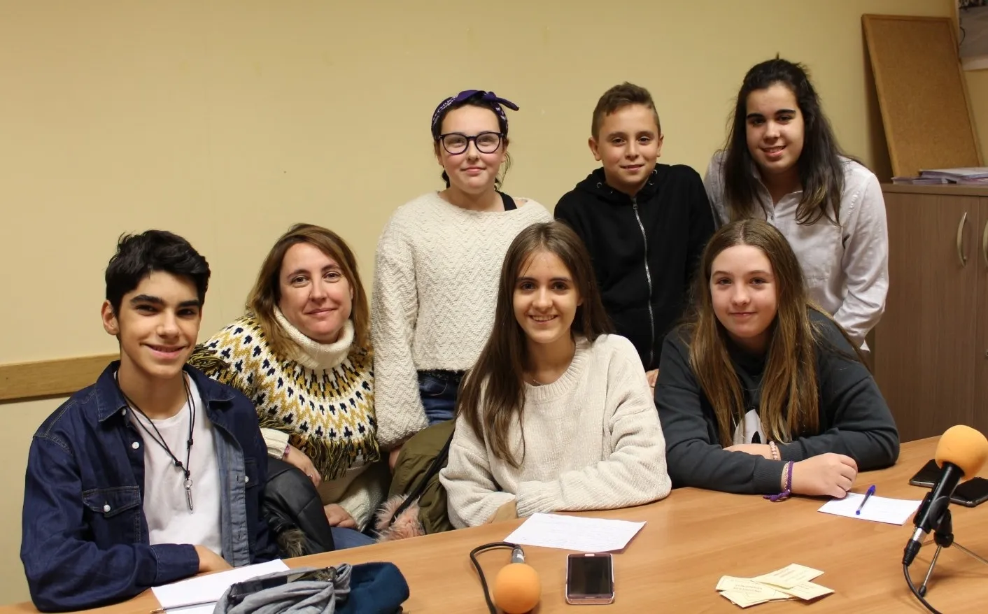 Foto 5 - Los j&oacute;venes de Radio i graban un programa especial con motivo del 25N  