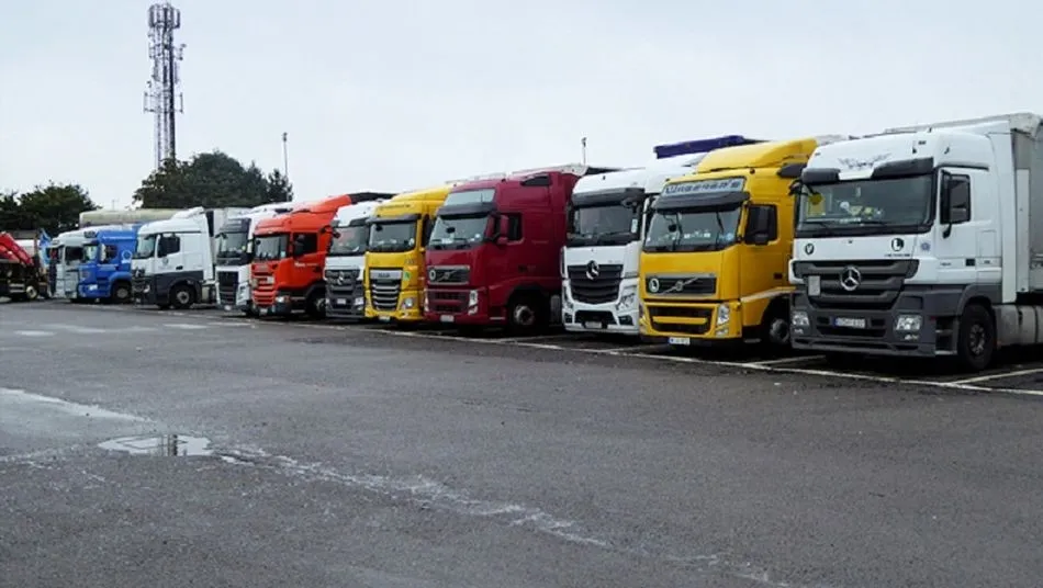 La inclusión en el régimen de gasóleo profesional a todo el transporte profesional de mercancías, una de las demandas