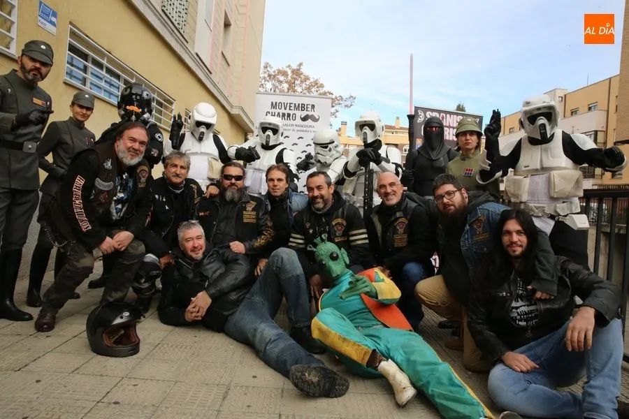 Integrantes de la Legión 501 han participado en la salida de la Ruta Motera que ha partido de Santa Marta. Fotos: Alberto Martín