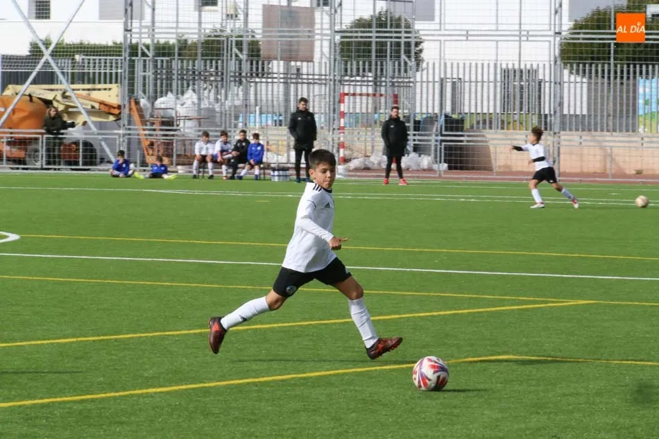 Foto 10 - Resultados, clasificaciones e im&aacute;genes del f&uacute;tbol base provincial
