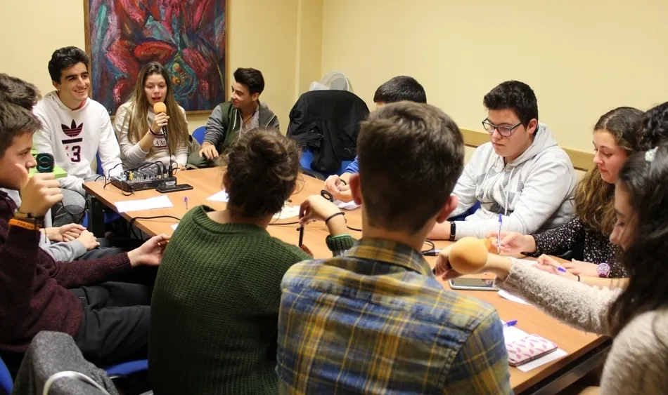 Foto 2 - Ya est&aacute;n disponibles los audios de las entrevistas realizadas por los j&oacute;venes de Radio i  