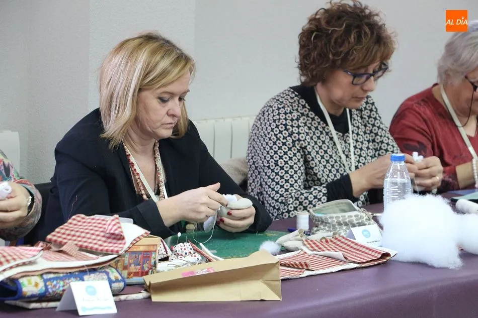 Foto 6 - Mujeres de toda la provincia se dan cita en el I Encuentro de Patchwork
