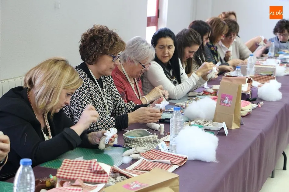 Foto 4 - Mujeres de toda la provincia se dan cita en el I Encuentro de Patchwork