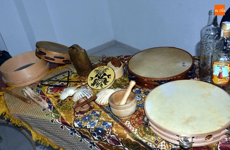 Foto 4 - Mismos instrumentos y mismos ritmos en la m&uacute;sica de percusi&oacute;n de La Raya&nbsp;