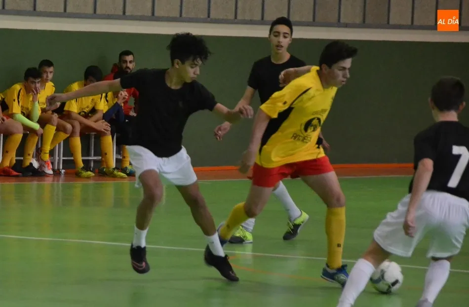 Foto 8 - Resultados desiguales para los equipos de Vitigudino de f&uacute;tbol sala en los Juegos Escolares&nbsp;