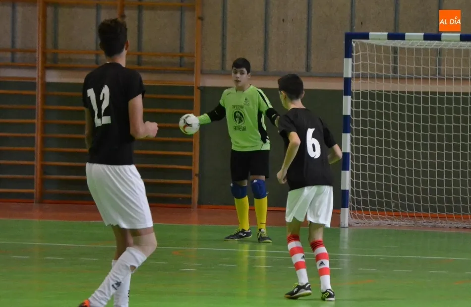 Foto 2 - Resultados desiguales para los equipos de Vitigudino de f&uacute;tbol sala en los Juegos Escolares&nbsp;