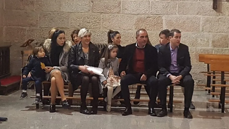 Natalia de Arriba Vaquero recibe el sacramento del bautismo  