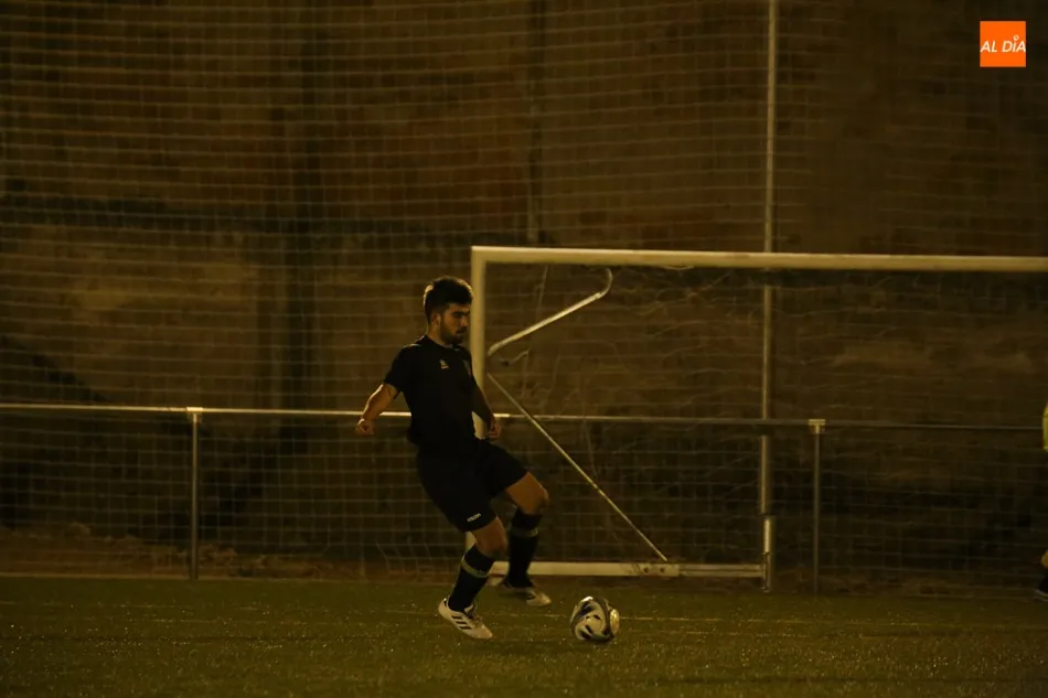 Foto 11 - Real Salamanca Monterrey y Capuchinos vencen en los partidos del domingo