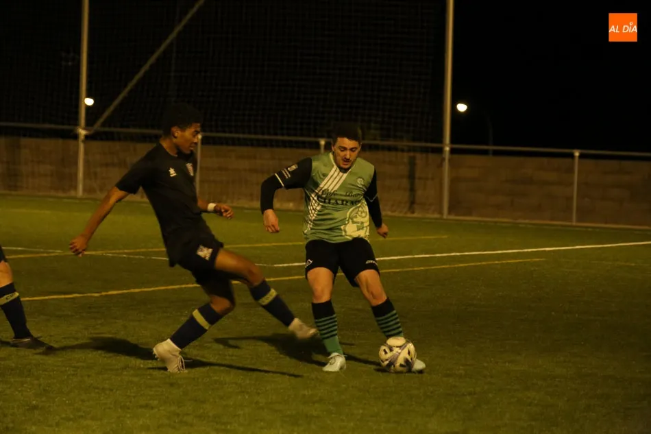 Foto 10 - Real Salamanca Monterrey y Capuchinos vencen en los partidos del domingo
