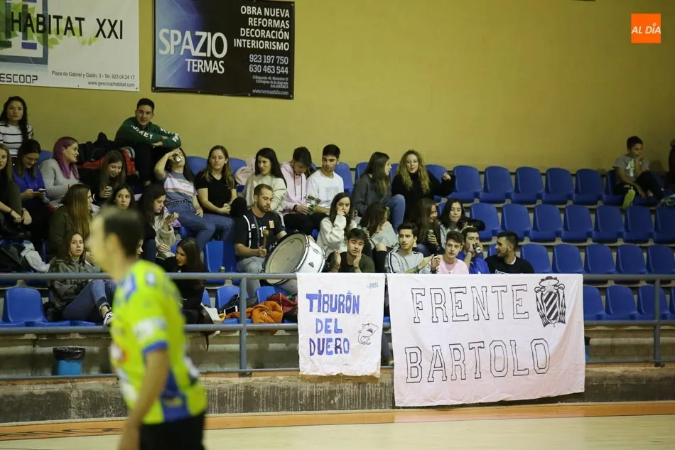 Foto 7 - El Balonmano Ciudad de Salamanca empata (22-22) en un disputado encuentro ante el Cuatro Valles