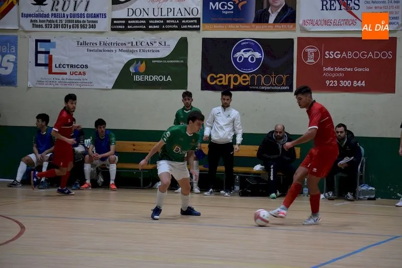 Foto 8 - El Piensos Dur&aacute;n Albense vuelve a la senda de la victoria ante el Puertas Deyma (8-2)