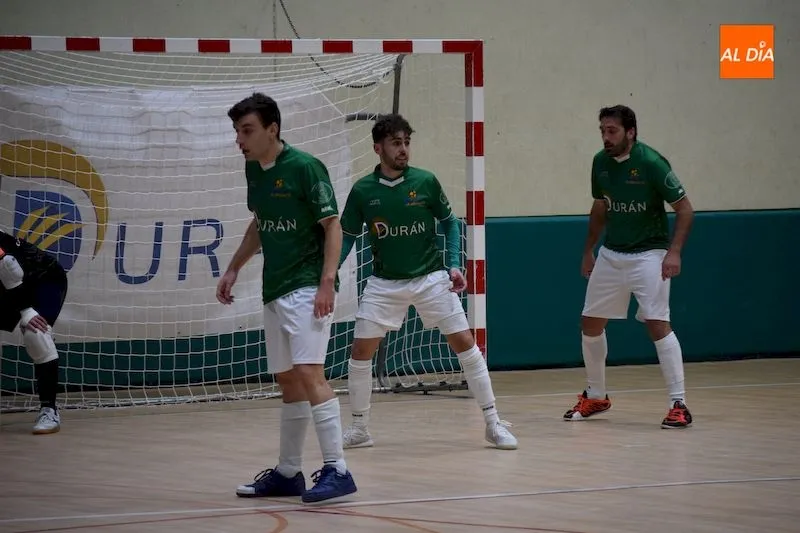 Foto 6 - El Piensos Dur&aacute;n Albense vuelve a la senda de la victoria ante el Puertas Deyma (8-2)