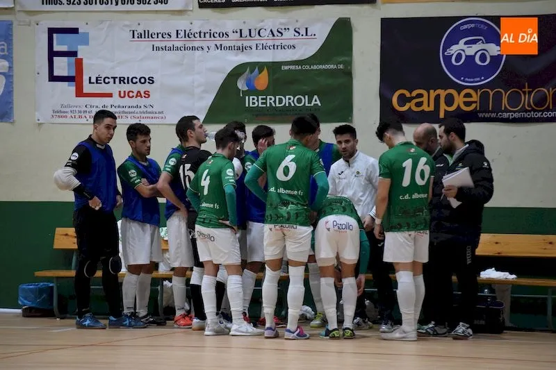 Foto 3 - El Piensos Dur&aacute;n Albense vuelve a la senda de la victoria ante el Puertas Deyma (8-2)