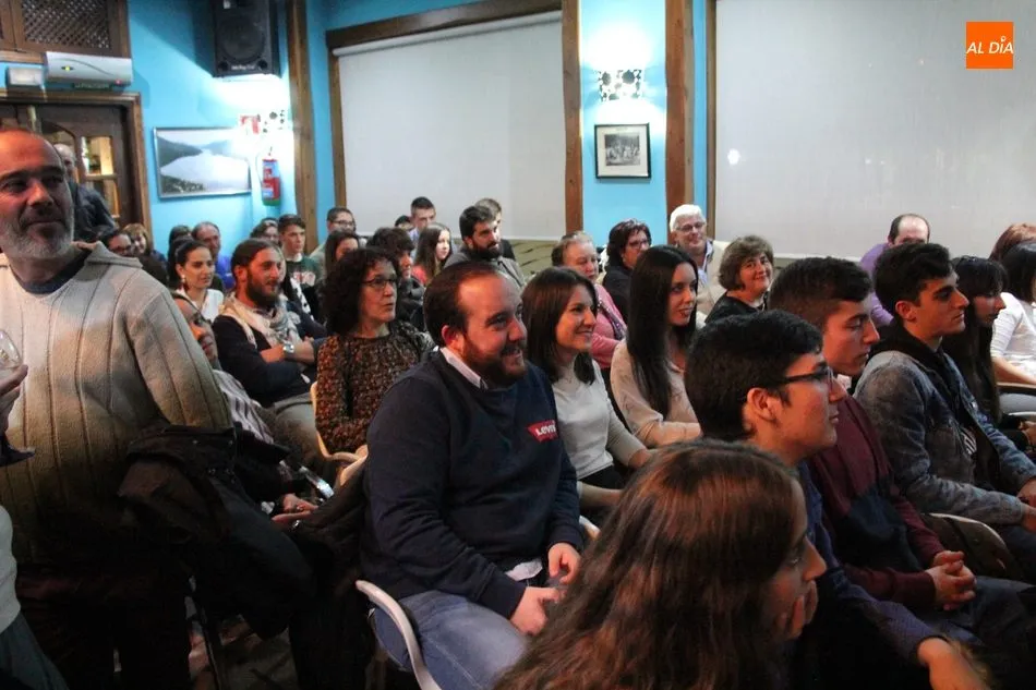 Foto 7 - Dani Fontecha pone un excelente broche a los mon&oacute;logos de la Cafeter&iacute;a Imperial  