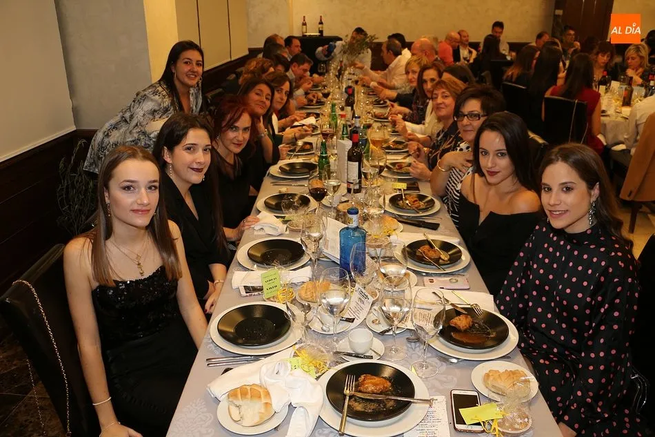 Foto 10 - La segunda cena contra el c&aacute;ncer cierra el &eacute;xitoso ciclo de propuestas solidarias