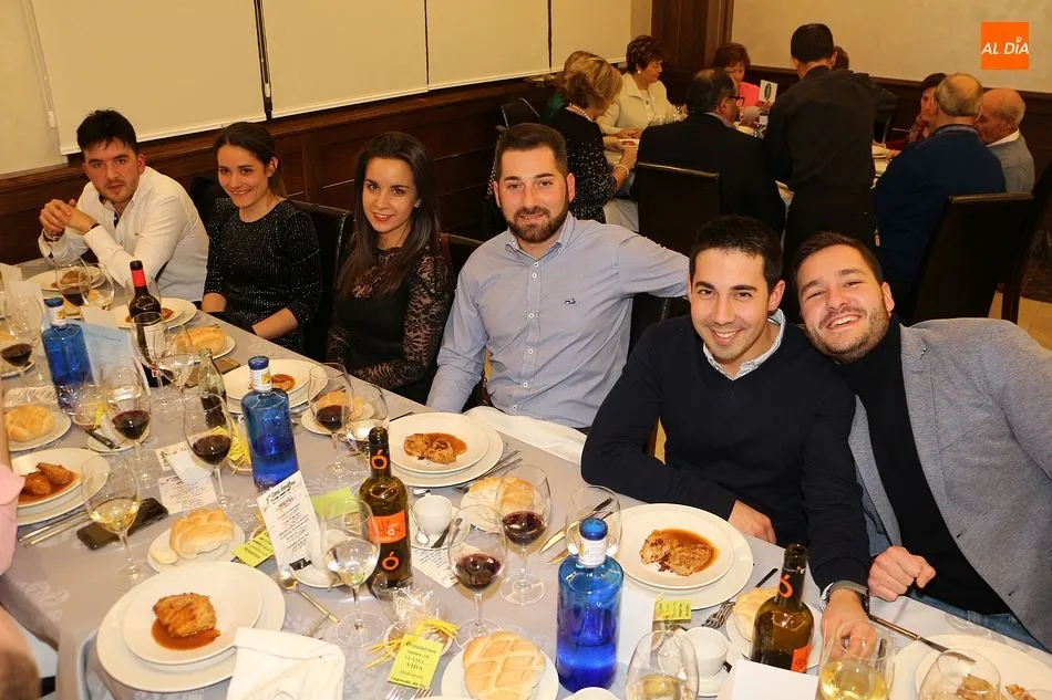 Foto 8 - La segunda cena contra el c&aacute;ncer cierra el &eacute;xitoso ciclo de propuestas solidarias