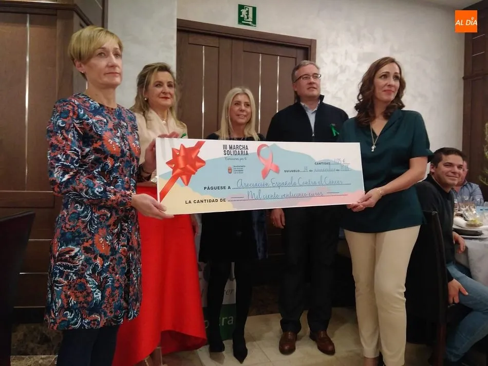 Foto 7 - La segunda cena contra el c&aacute;ncer cierra el &eacute;xitoso ciclo de propuestas solidarias