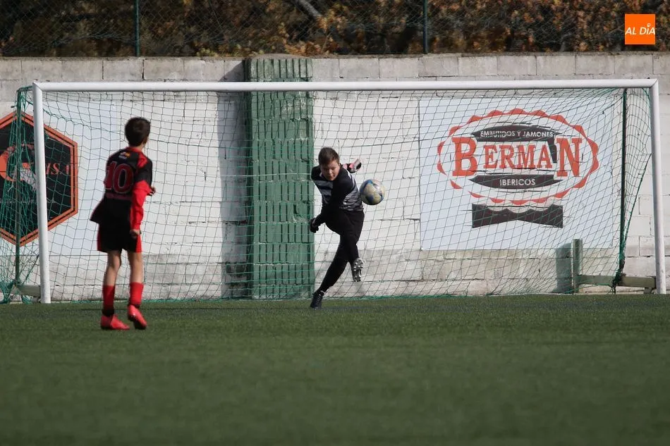 Foto 8 - Cadete, Infantil, Juvenil y Alev&iacute;n C ganan para la cantera del Guijuelo en una variada jornada