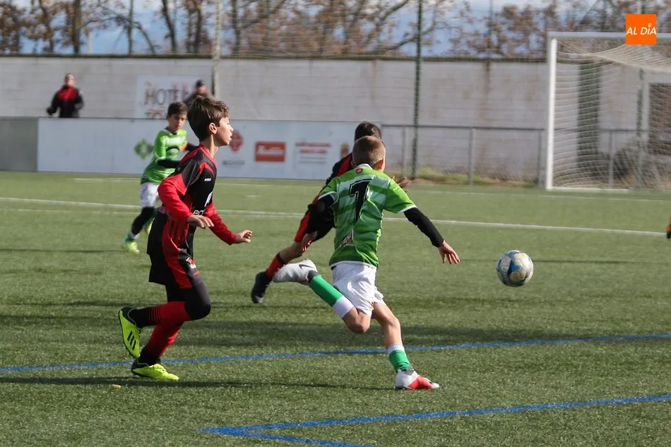 Foto 7 - Cadete, Infantil, Juvenil y Alev&iacute;n C ganan para la cantera del Guijuelo en una variada jornada