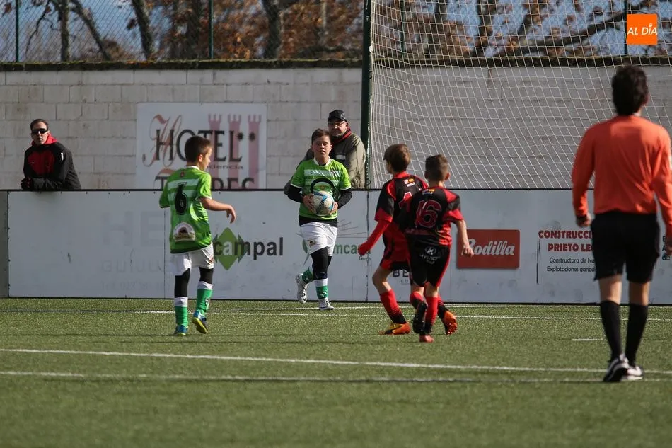 Foto 4 - Cadete, Infantil, Juvenil y Alev&iacute;n C ganan para la cantera del Guijuelo en una variada jornada
