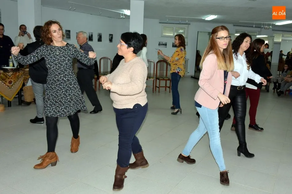 Foto 7 - El folclore de Lumbrales protagoniza la &uacute;ltima sesi&oacute;n de los talleres de m&uacute;sica tradicional de...