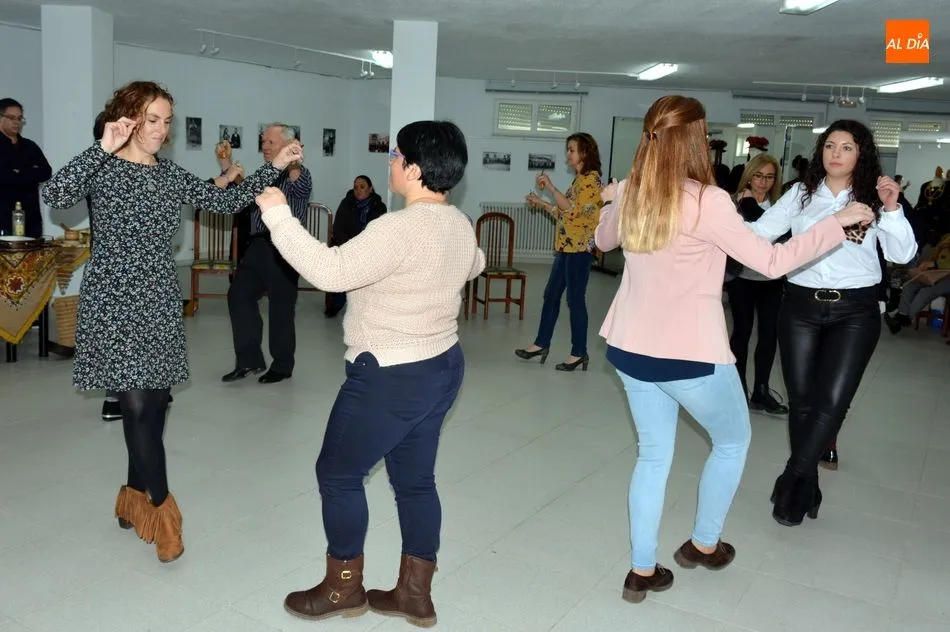 Foto 6 - El folclore de Lumbrales protagoniza la &uacute;ltima sesi&oacute;n de los talleres de m&uacute;sica tradicional de...