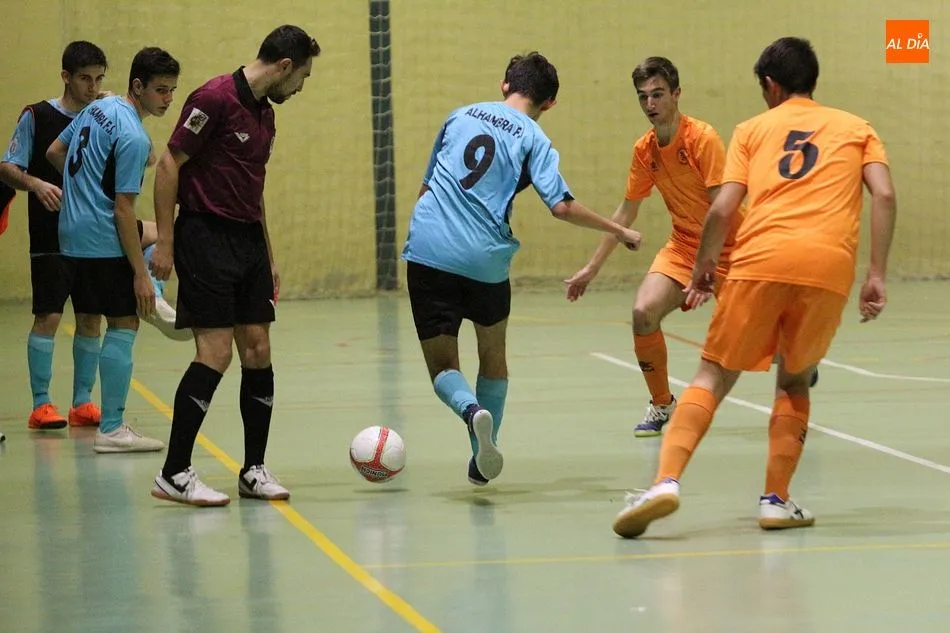 Foto 10 - El Alhambra Juvenil se impone al San Crist&oacute;bal por 5-1