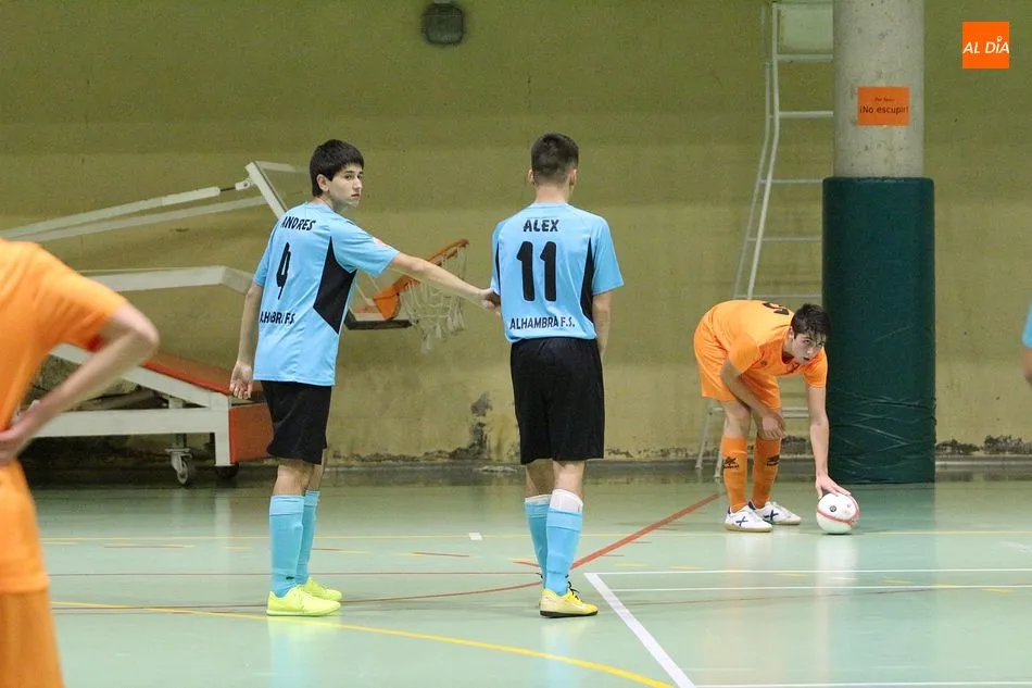 Foto 4 - El Alhambra Juvenil se impone al San Crist&oacute;bal por 5-1