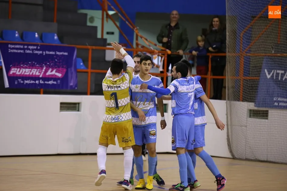 Foto 8 - El Salamanca F&uacute;tbol Sala vuelve a la victoria con una manita (5-0)