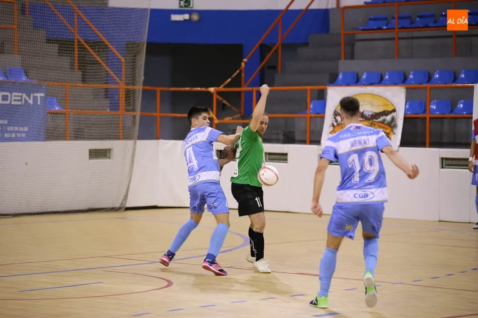 Foto 6 - El Salamanca F&uacute;tbol Sala vuelve a la victoria con una manita (5-0)