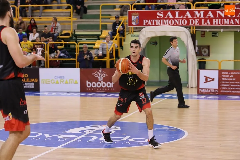 Acción de un partido en casa del CB Tormes
