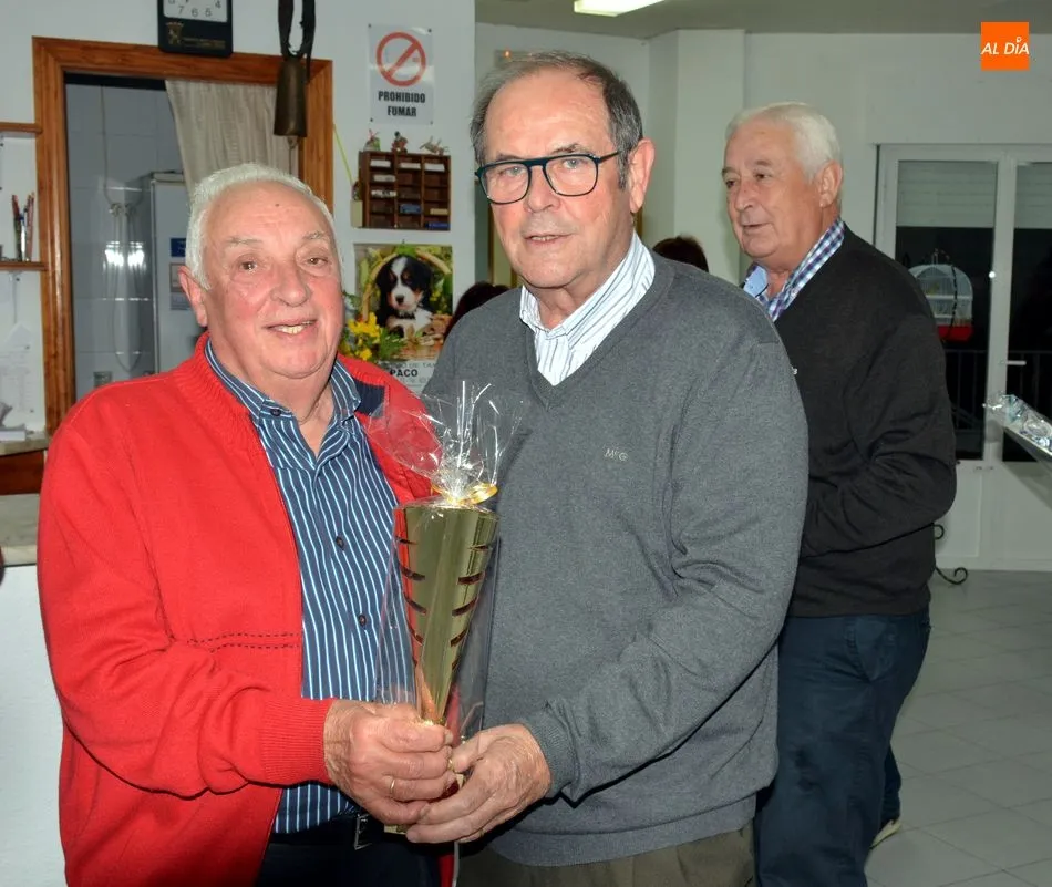Foto 11 - Los veteranos ganan el XVII Campeonato de Brisca en el hogar del jubilado de Lumbrales